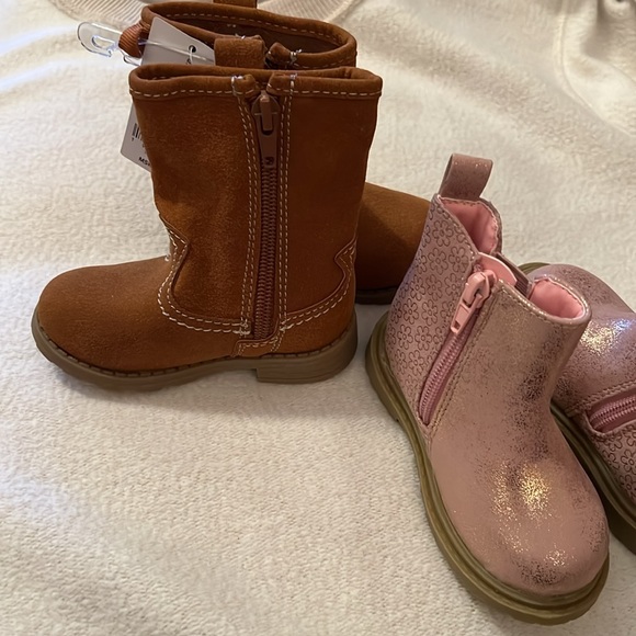 Girls two little boots new condition size 5 - Picture 11 of 11